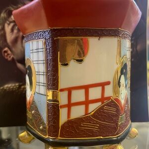 Tea caddy or canister